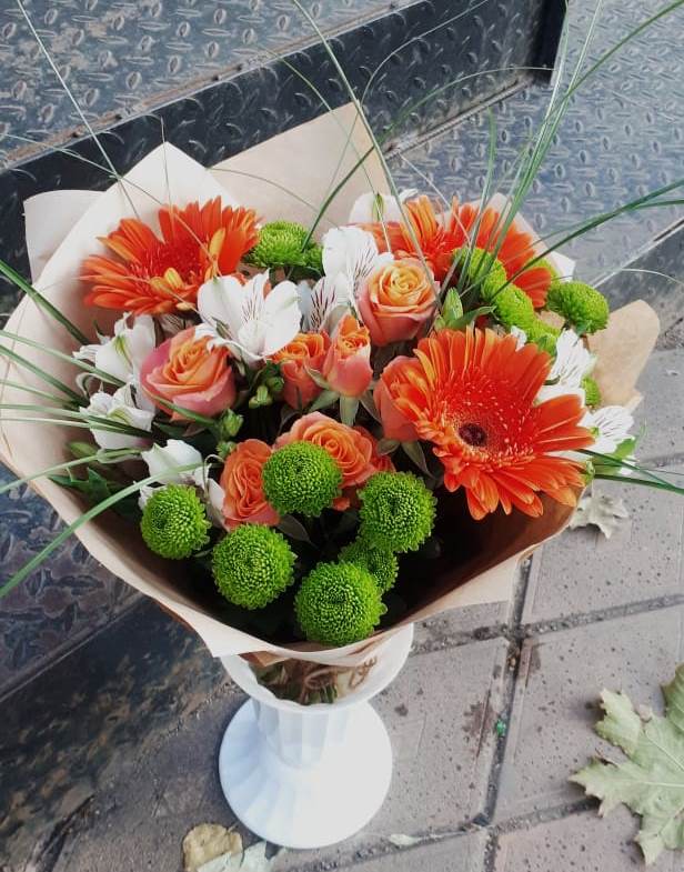 Букет цветов из: Герберы, Хризантемы, Альстромерии и Розы в Судиславле
