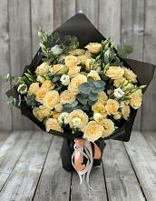 Букет цветов из:  Розы и Лизиантусы в Судиславле
