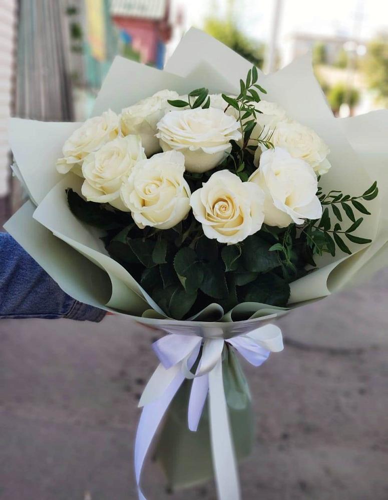 Букет Белые розы Проуд в Судиславле