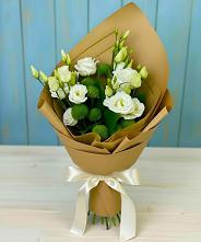 Букет цветов из:  Хризантемы и Лизиантусы в Судиславле