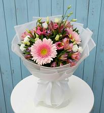 Букет цветов из:  Герберы, Альстромерии и Лизиантусы в Судиславле
