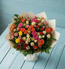 Букет Микс из разноцветных кустовых роз в Судиславле