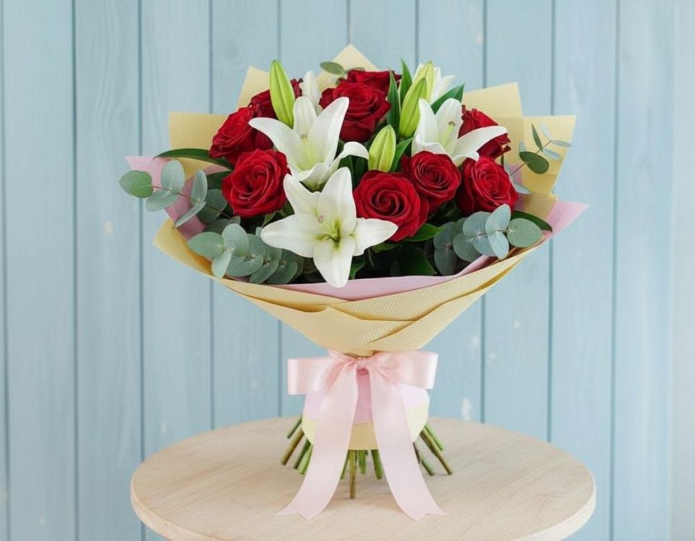 Букет цветов из: Лилии и Розы в Судиславле